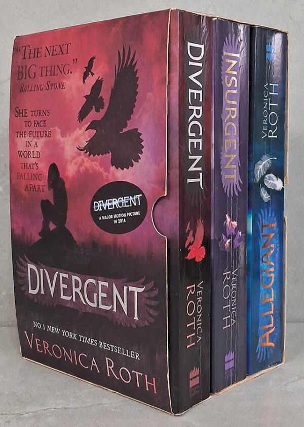 The Divergent Series. Trilogia completa com 3 Volumes.  Autor: Veronica Roth.   