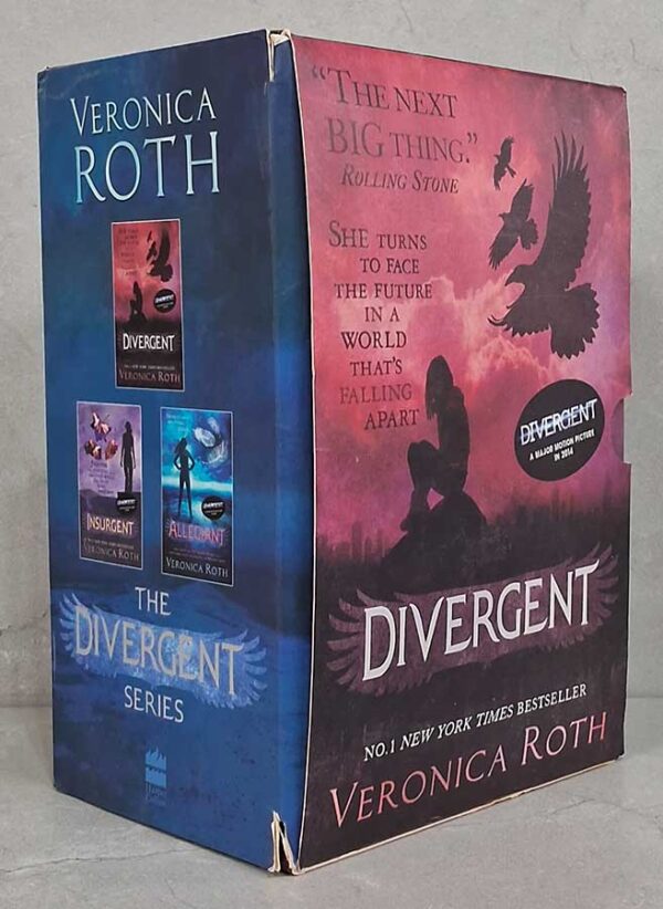 The Divergent Series. Trilogia completa com 3 Volumes.  Autor: Veronica Roth.    Livros usados/seminovos.   Editora: Harper Collins. 