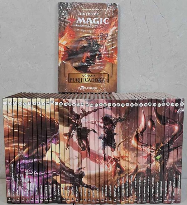 Coleção Contos de Magic The Gathering.  Coleção completa em 41 Volumes.  Livros: Coleções completas.  Editora: Planeta DeAgostini. 