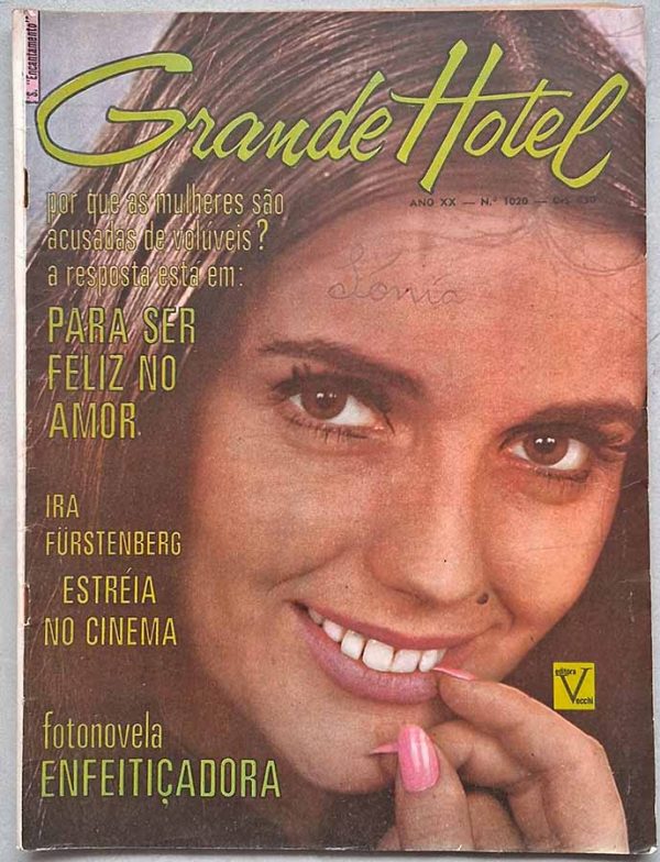 Revista do Esporte nº 465.  Revistas antigas sobre fotonovelas dos anos 60. Fotonovela completa Enfeitiçadora com Leda Zambelli, Alberto Farnese, Nora Gery, Dario Michaelis, Umberto Fantoni, Bianca Castagnetta. Editora: Vecchi.   Edição: 28/Fevereiro/1967. 