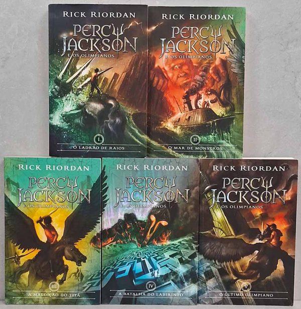 Percy Jackson e os Olimpianos. Série completa em 5 volumes.  Autor: Rick Riordan.  Livros usados. Séries completas em livros.  Editora: Intrínseca. 