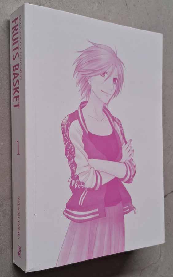 Fruits Basket volume 1: Edição de Colecionador.  JBC (Editora). Autor: Natsuki Takaya.  Mangás.  Editora: JBC.  Ano de Edição: 2019. 